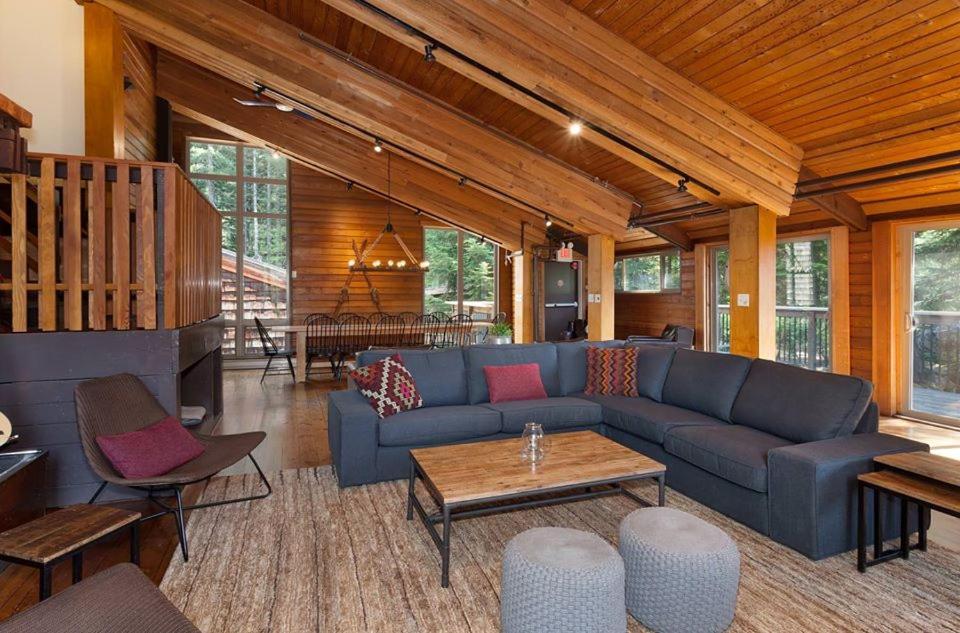 Ubc Whistler Lodge Вістлер Екстер'єр фото