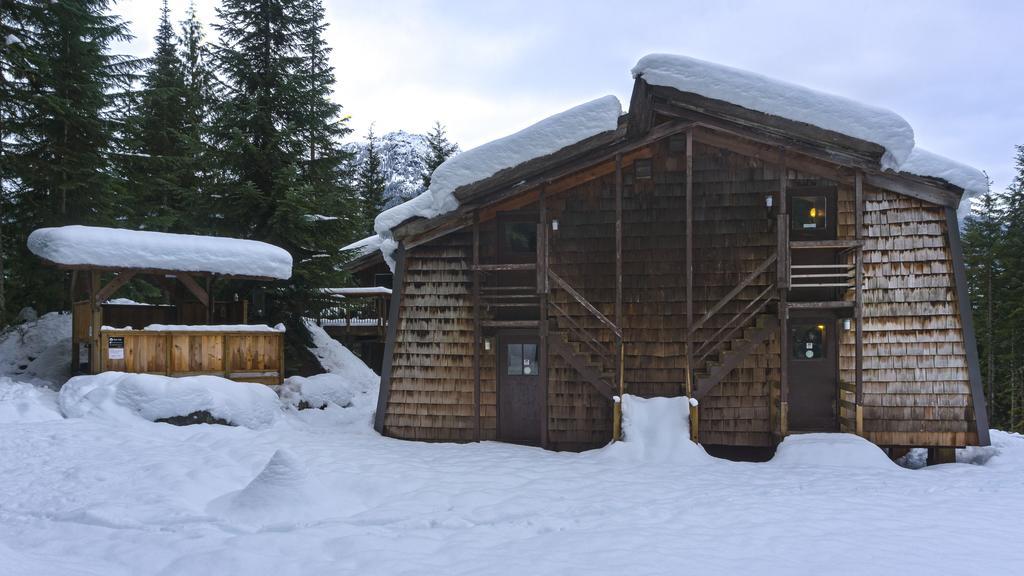 Ubc Whistler Lodge Вістлер Екстер'єр фото