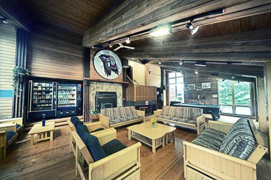 Ubc Whistler Lodge Вістлер Екстер'єр фото