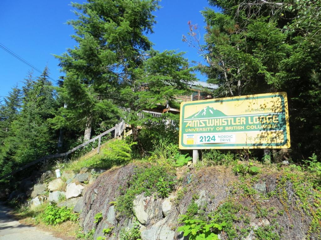 Ubc Whistler Lodge Вістлер Екстер'єр фото